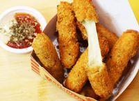 MOZZARELLA STICKS