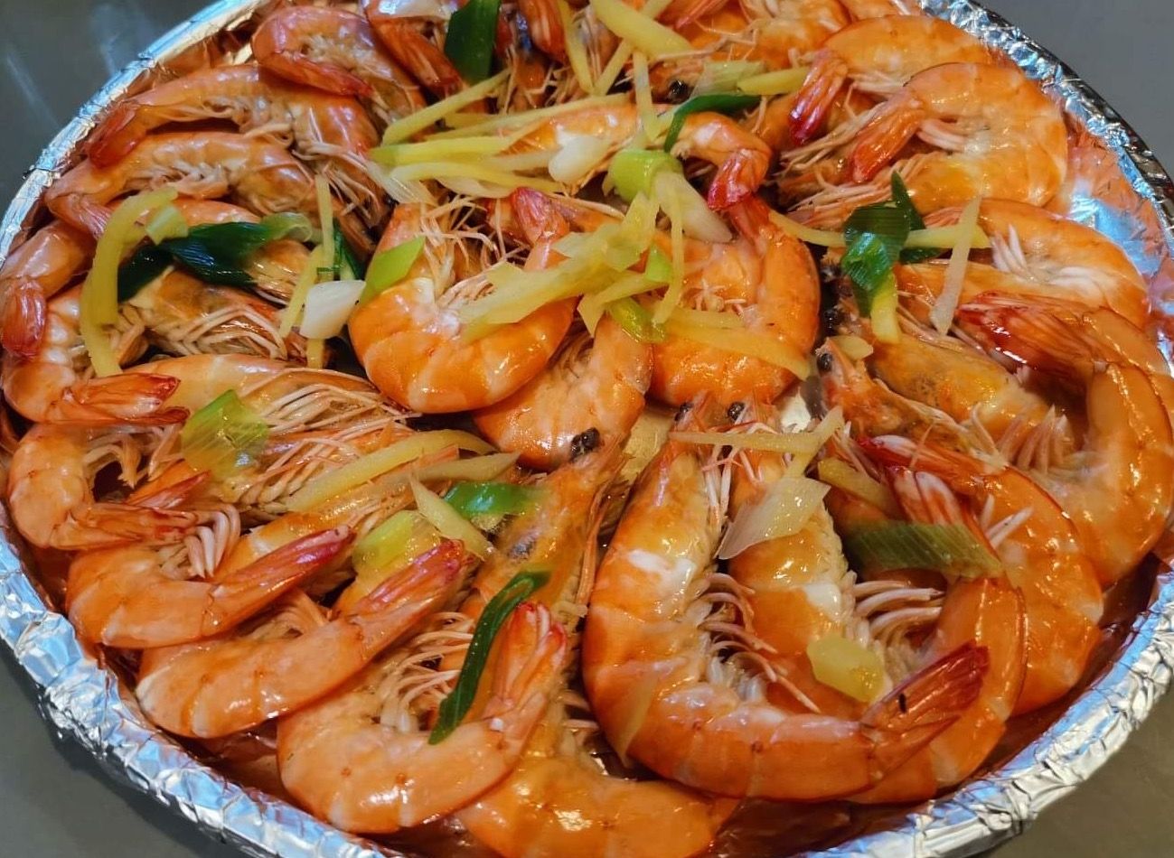 Steamed Hipon sa Bilao (Shrimp)