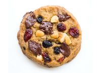 Vegan Macadamia Berry Cookie